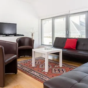 Next To Stateopera With Aircondition Apartament